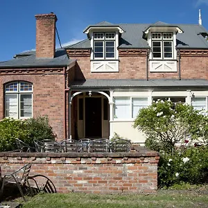 Bed & Breakfast Lowena Cafe And