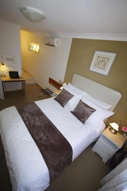 Astoria Retreat Bed & Breakfast Perth Australia