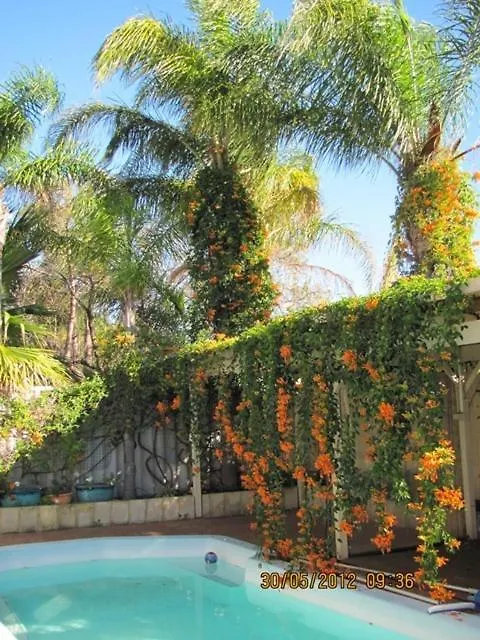 Astoria Retreat Bed & Breakfast Perth 4*,  Australia